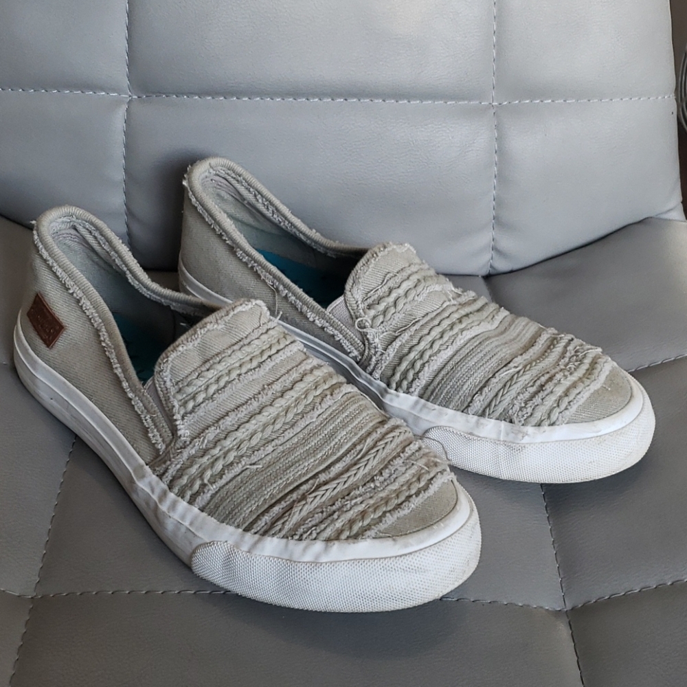 Blowfish Malibu slip on shoes 8½